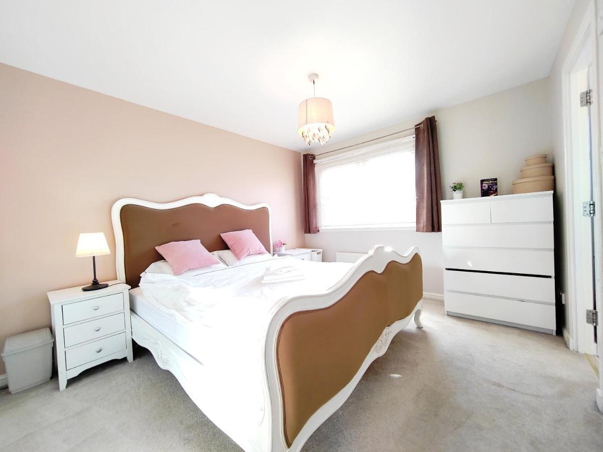 Modern And Spacious Double&King Bedrooms Both With Private Bathrooms Edinburgh Dış mekan fotoğraf